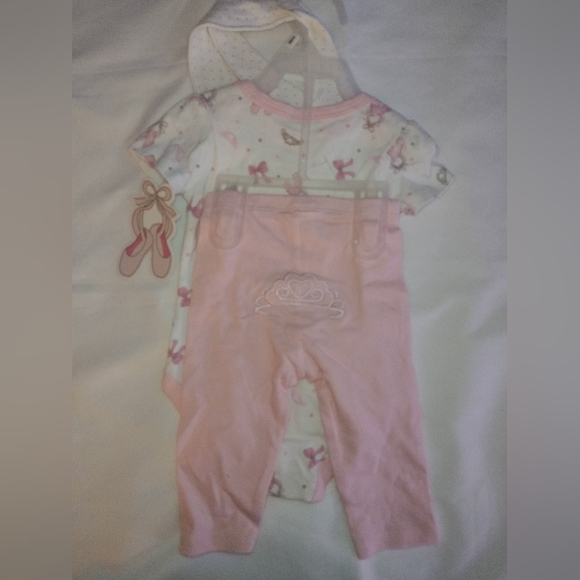 Little Beginnings 3 piece set Bodysuit, Bib & Legging Size 6-9M Mommy's Princess - Picture 3 of 3
